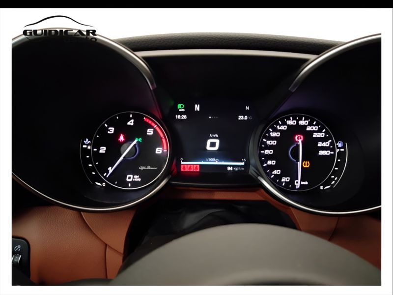 GuidiCar - ALFA ROMEO Giulia 2016 Giulia 2.2 t Super 180cv Usato